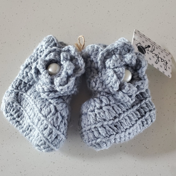 NWT crochet baby girl boutique booties - Picture 3 of 3